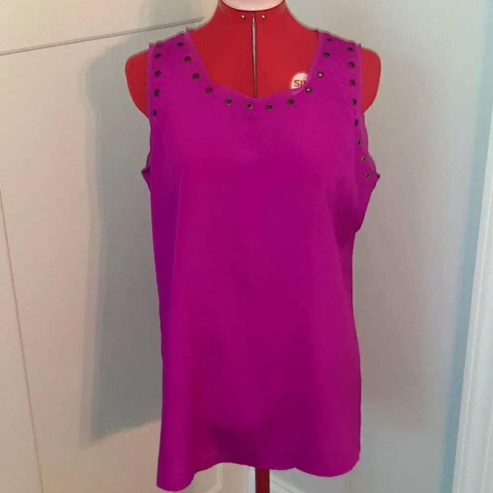 Worthington women's size Large purple with grommets sleeveless blouse.